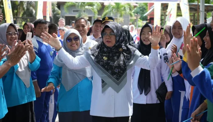 Buka OSIS Cup di Kerinci Kanan, Bupati Afni Ajak Pelajar Jauhi Balap Liar