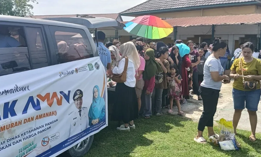 Mobil Pak AMAN Diserbu Warga Tanjung Rhu,
