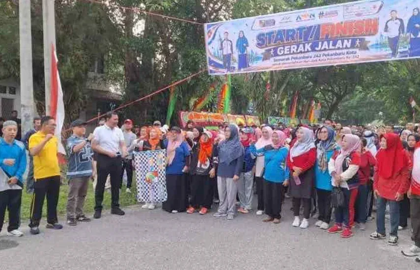 Ratusan Warga Meriahkan Semarak Pekanbaru ke-242