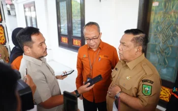 SF Hariyanto Minta Orang Tua Jangan Percaya Calo Sekolah