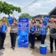 Sambut HUT Bhayangkara ke-80, Satlantas Polres Bengkalis Salurkan 100 Galon Air Bersih ke Warga Pesisir