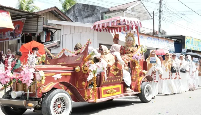 Pawai Taaruf MTQ Riau 2026 Semarak, 17 Ribu Peserta Meriahkan Teluk Kuantan