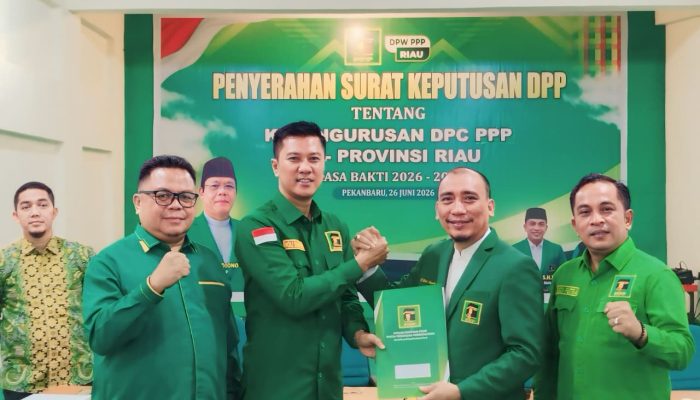 Resmi Terima SK, Noli Sugiharto Nahkodai PPP Kepulauan Meranti hingga 2031