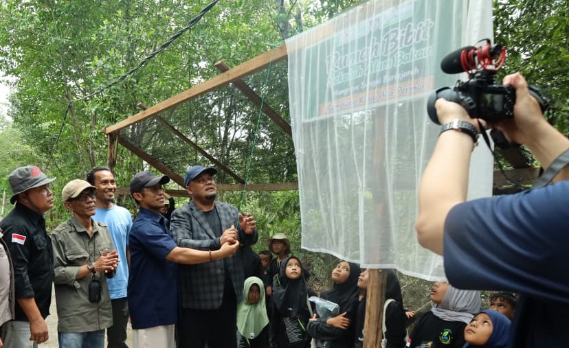 Sekolah Alam Bakau Siak Cetak Generasi Penjaga Mangrove