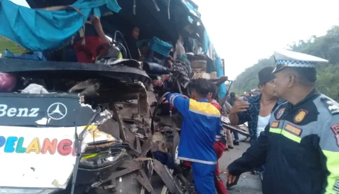 Kecelakaan Tol Pekanbaru-Dumai, Sopir Bus Pelangi Diduga Microsleep, Dua Penumpang Tewas