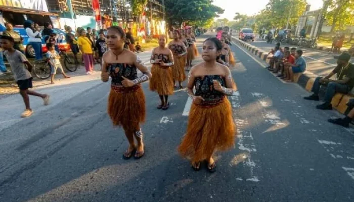 Senyum Pelajar dan Hentakan Yospan Tutup Kemeriahan Festival Biak Munara Wampasi 2026