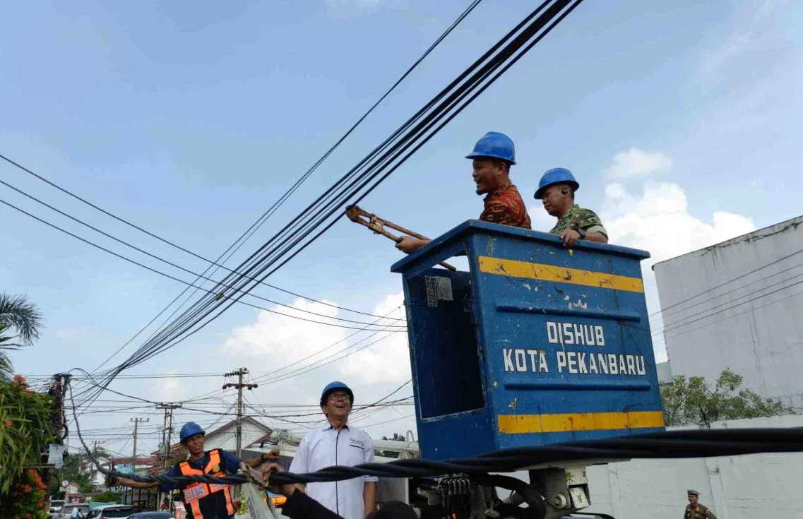 Provider Internet Diminta Tertibkan Kabel FO di Pekanbaru