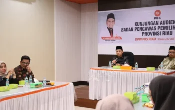 Bawaslu Riau dan PKS Diskusikan Regulasi Pemilu dan Putusan MK