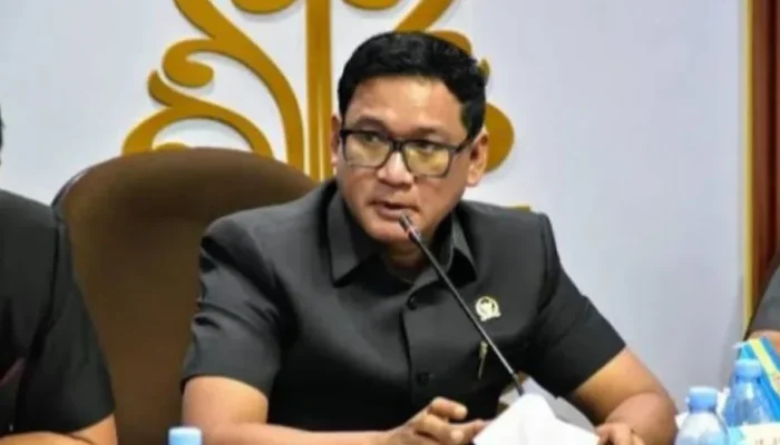 DPRD Soroti Kabel Menjuntai di Pekanbaru, Minta TRC 112 Bergerak Sebelum Timbulkan Korban