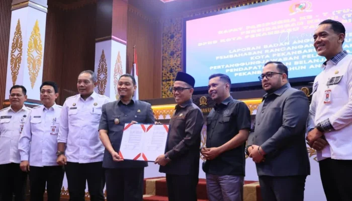 DPRD dan Pemko Pekanbaru Sepakati Ranperda Pertanggungjawaban APBD 2025 Jadi Perda