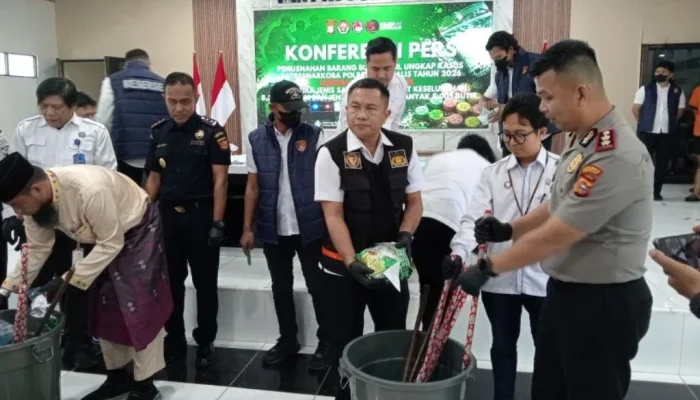 Polres Bengkalis Musnahkan 8 Kg Sabu dan Ribuan Ekstasi Hasil Jaringan Internasional
