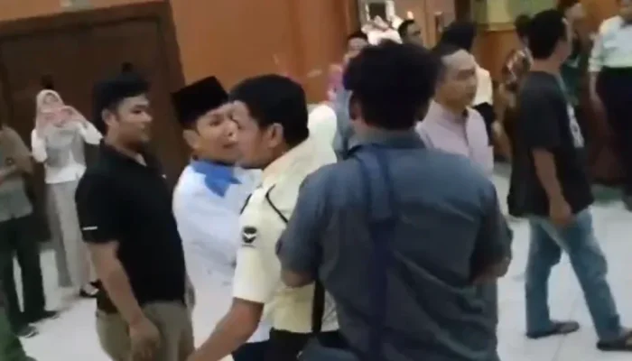 Indra Gunawan Eet: Bentrok di DPRD Riau Dipicu Polemik Pergeseran Anggaran 2025