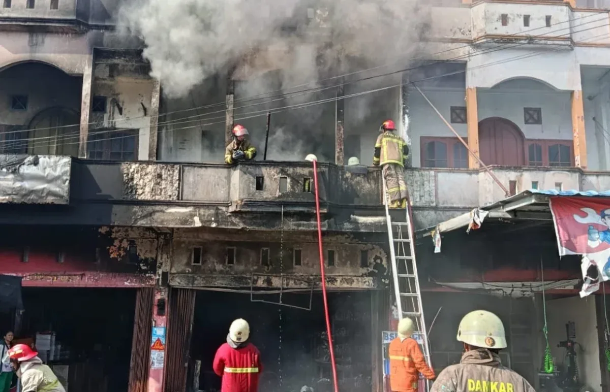 Kebakaran Ruko Pekanbaru, Dua Orang Alami Luka Bakar