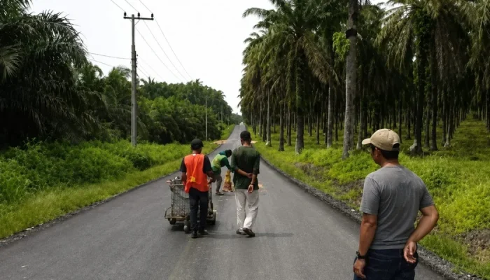 Pemkab Siak Tangani 152,3 Km Jalan Rusak, Libatkan Perusahaan Lewat Program CSR