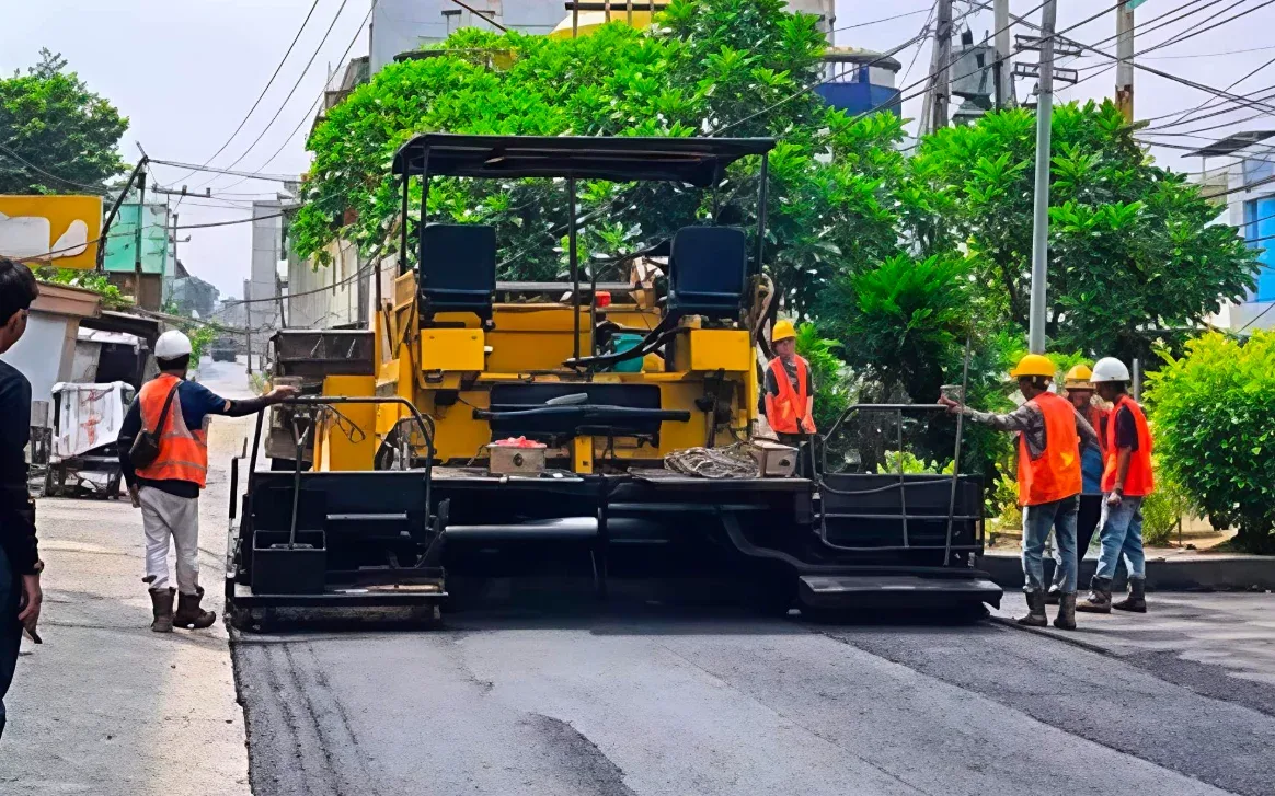 Perbaikan Jalan Pekanbaru Berlanjut di Beringin dan Khadijah Ali