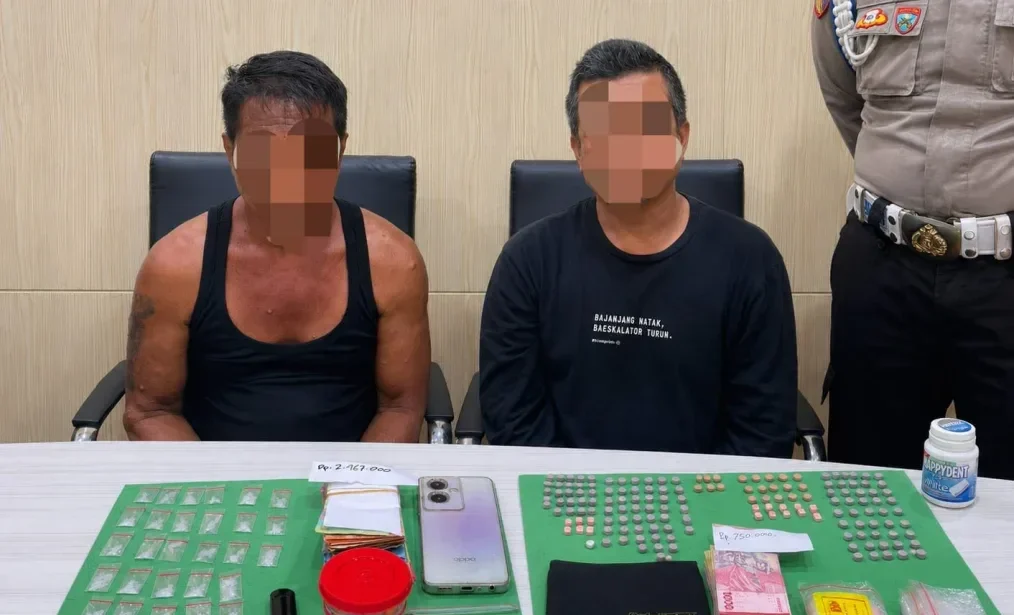 Polresta Pekanbaru Ringkus Dua Bandar Narkoba, Ekstasi dan Sabu Disita