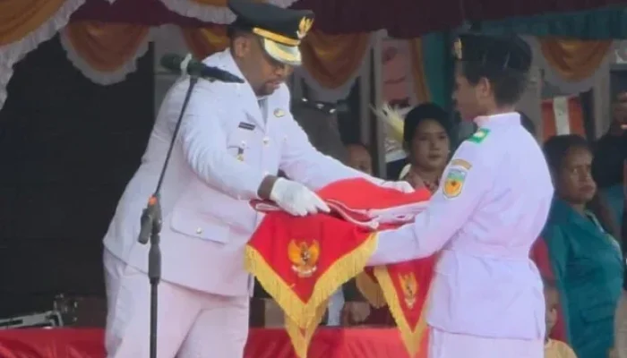 HUT RI ke-81, Bupati Pegunungan Bintang Upacara di Kiwirok, Wabup di Oksibil