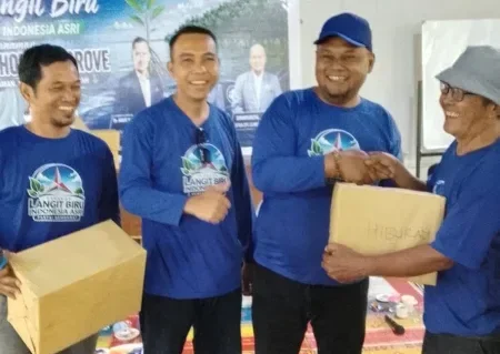 Demokrat Siak Gelar Lomba dan Tanam Mangrove di Sungai Apit