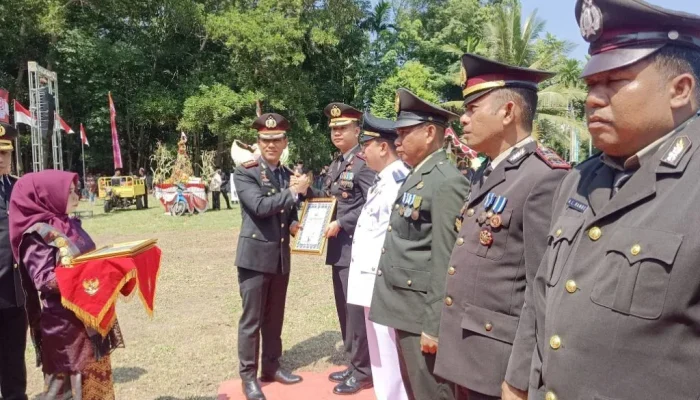 Dirresnarkoba Polda Riau Bawa Pesan Pengabdian dari Upacara HUT RI di Bantan