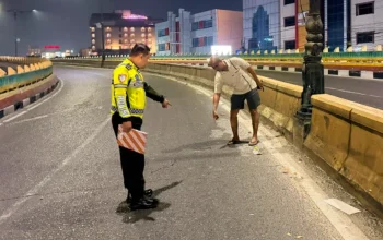 Kecelakaan Fly Over Imam Munandar, Pengendara Motor Tewas