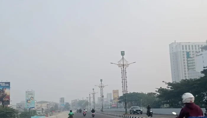 Kualitas Udara Pekanbaru Memburuk Drastis, AQI Tembus 460 Masuk Kategori Berbahaya