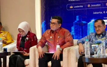 Sekdaprov Riau Paparkan Strategi Digitalisasi Daerah di ADLG Awards