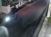 Dua Pria Diduga Bersenpi Rampas HP Warga di Pekanbaru