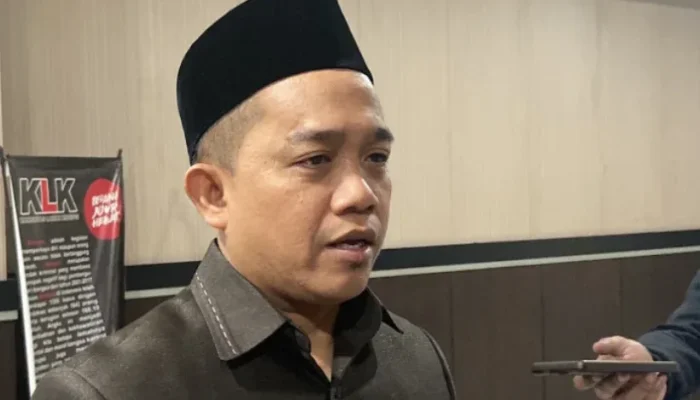 Kabut Asap Pekanbaru Memburuk, Isa Lahamid Minta Disdik Pastikan Keamanan Ruang Kelas