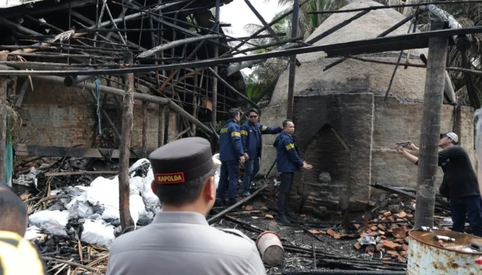 Polda Riau Gagalkan Penyelundupan 140 Ton Arang Bakau dari Rupat ke Malaysia