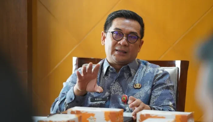 Sekdaprov Riau Pimpin Rapat Satgas OPAD, Sisir Potensi Pajak dan Bidik Pelaku Usaha Bandel