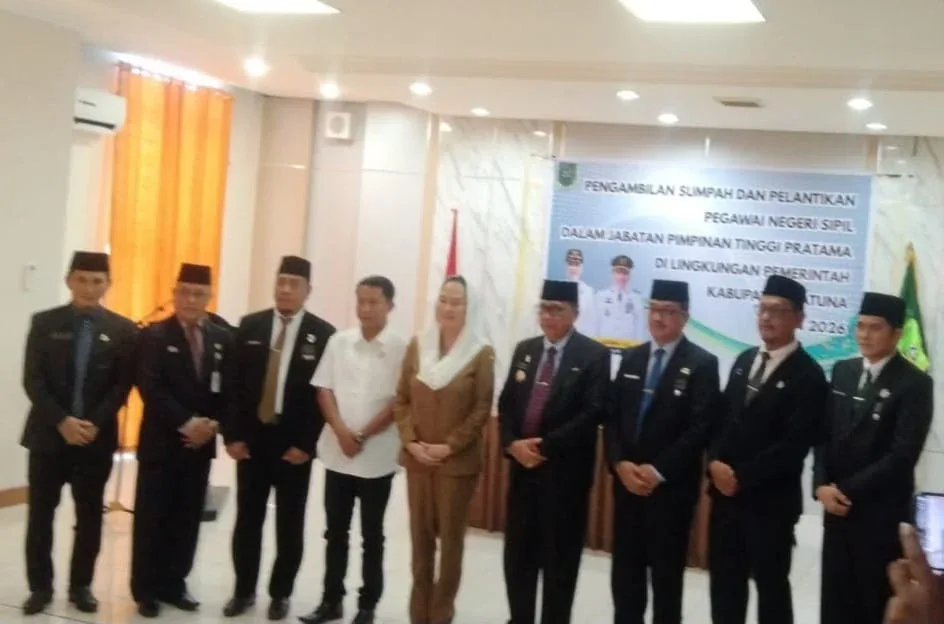 Bupati Natuna Lantik 5 JPT Pratama Dilingkungan Pemkab Natuna