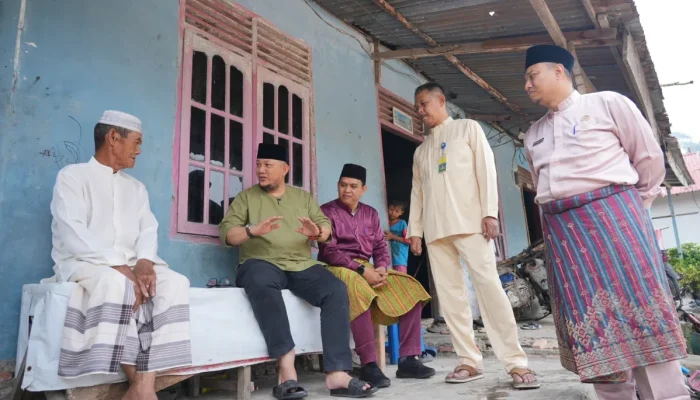 HUT ke-27 Siak, Diskominfo Bagikan Sembako kepada Warga Membutuhkan