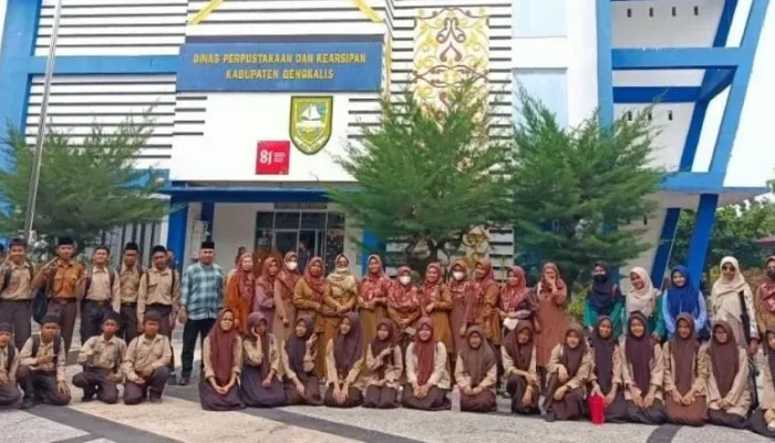 MTs YPPI Bengkalis Perkuat Literasi Siswa Lewat Budaya Melayu