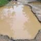 Jalan Berlubang di Kampung Busur Dikeluhkan Warga, DPRD Siak Sebut Perbaikan Dijadwalkan Akhir Tahun